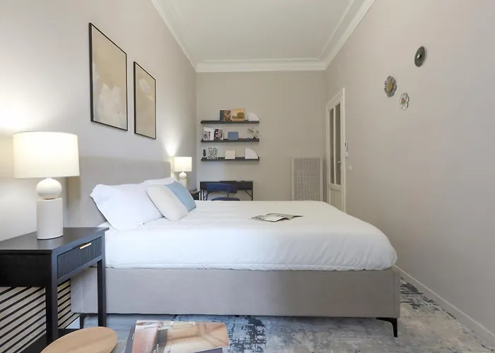 Piramide Deluxe Apartament *